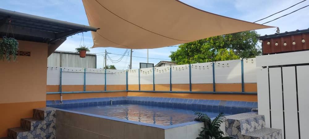 Ns Homestay Private Pool Tanah Merah  Esterno foto